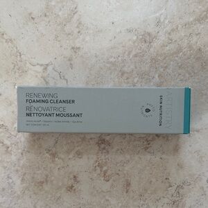 Artistry Renewing Foaming Cleanser - Gray and Teal